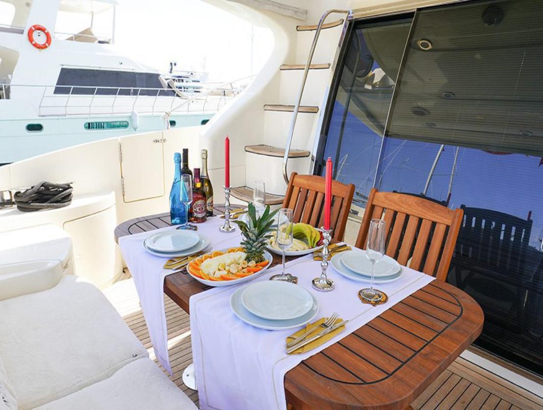 Antalya Azimut 55 Fly Motor Yacht Rental – 33